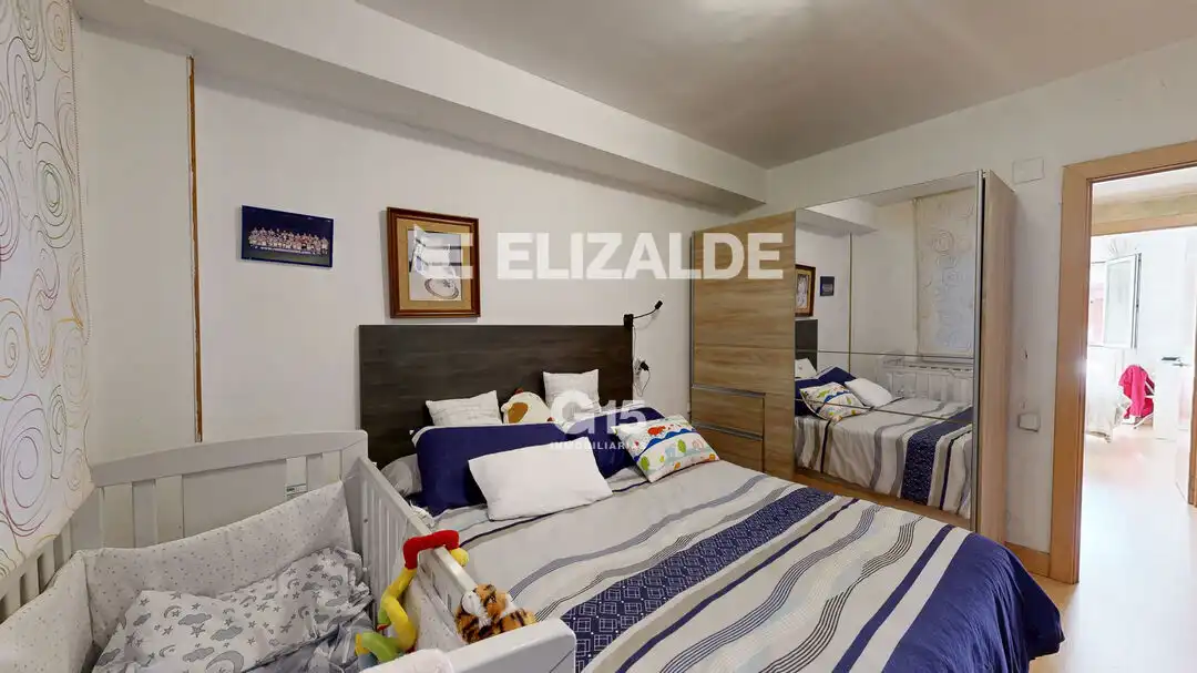 Habitación de Piso en venta en Donostia - San Sebastián  con Trastero y Balcón