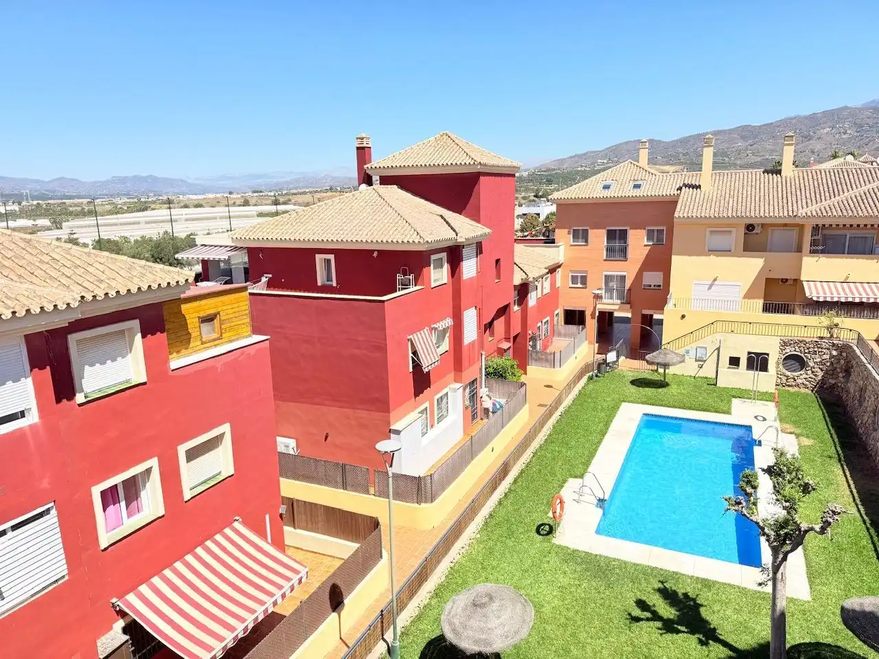 Exterior view of Attic for sale in Vélez-Málaga  with Air Conditioner, Heating and Terrace