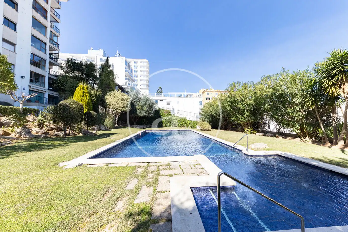 Piscina de Piso en venta en  Palma de Mallorca con Aire acondicionado, Calefacción y Jardín privado