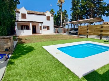 Detached house with pool for sale in DE LOS ATRAVESADOS