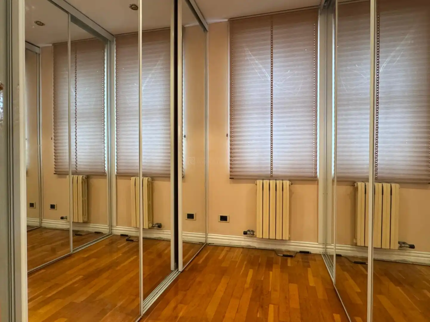 Haus oder Chalet zum Verkauf in  Logroño mit Klimaanlage, Heizung und Privatgarten