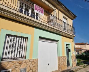 Außenansicht von Wohnung zum verkauf in Riolobos mit Klimaanlage und Terrasse