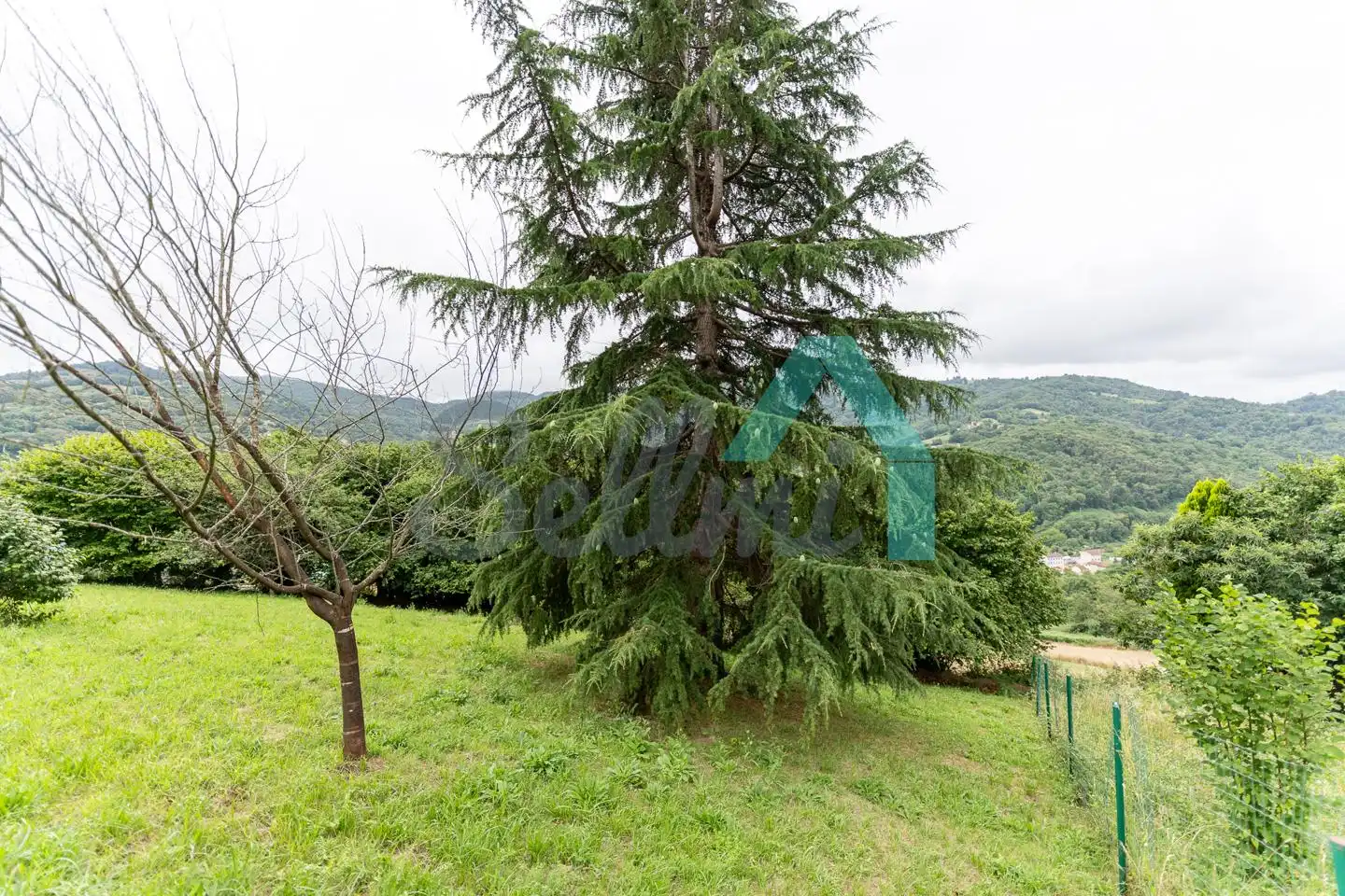 Casa adosada en venda en Langreo amb Calefacció, Jardí privat i Parquet