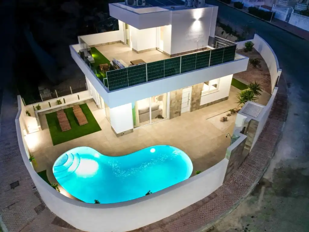 Casa o xalet en venda a Calle Pico Del Aneto, 12, La Marquesa