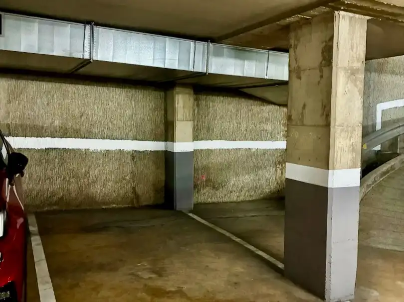 Parkplatz von Garage zum Verkauf in Badalona