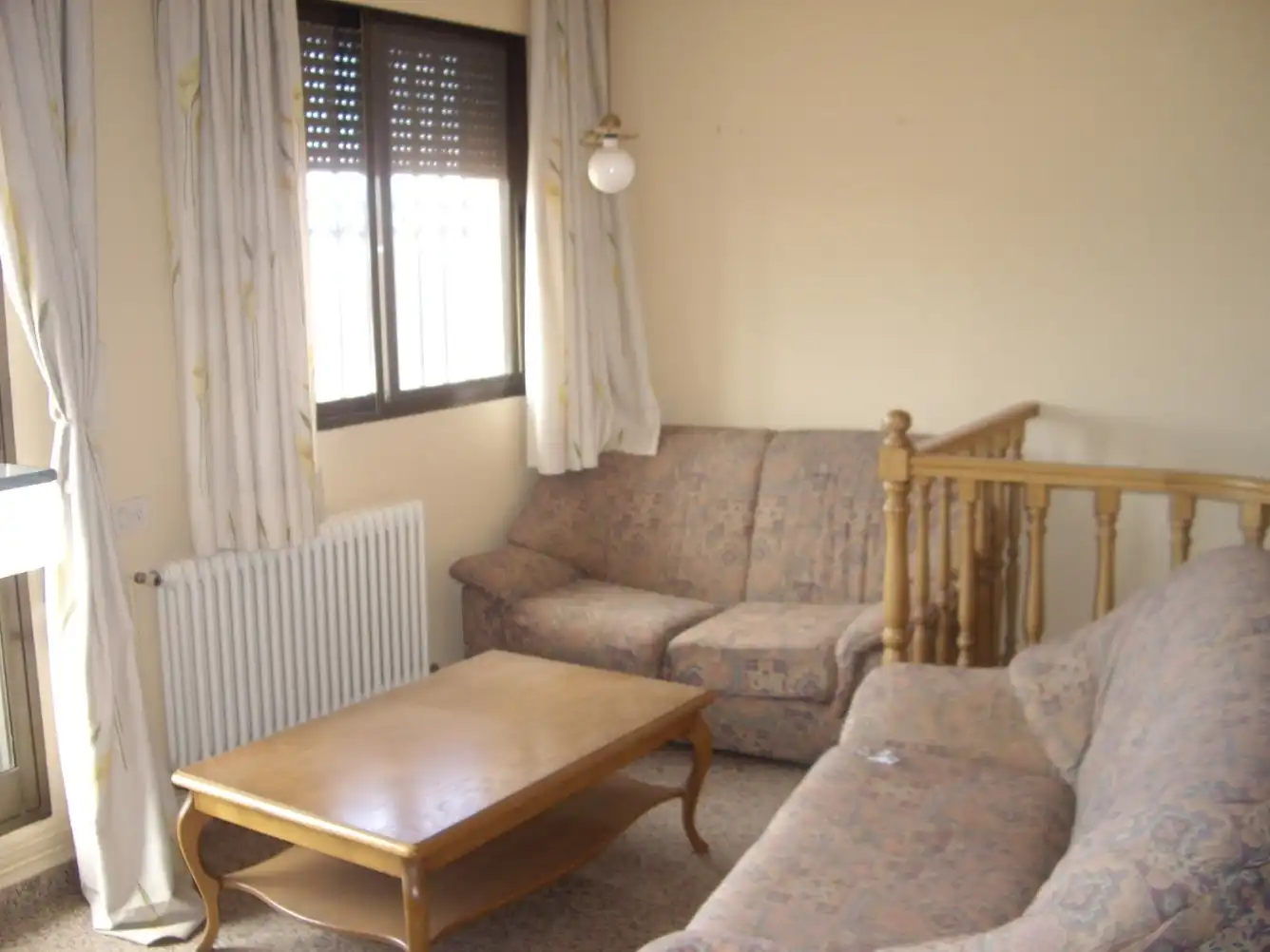 Sala d'estar de Casa o xalet en venda en Castellón de la Plana / Castelló de la Plana amb Aire condicionat, Calefacció i Jardí privat