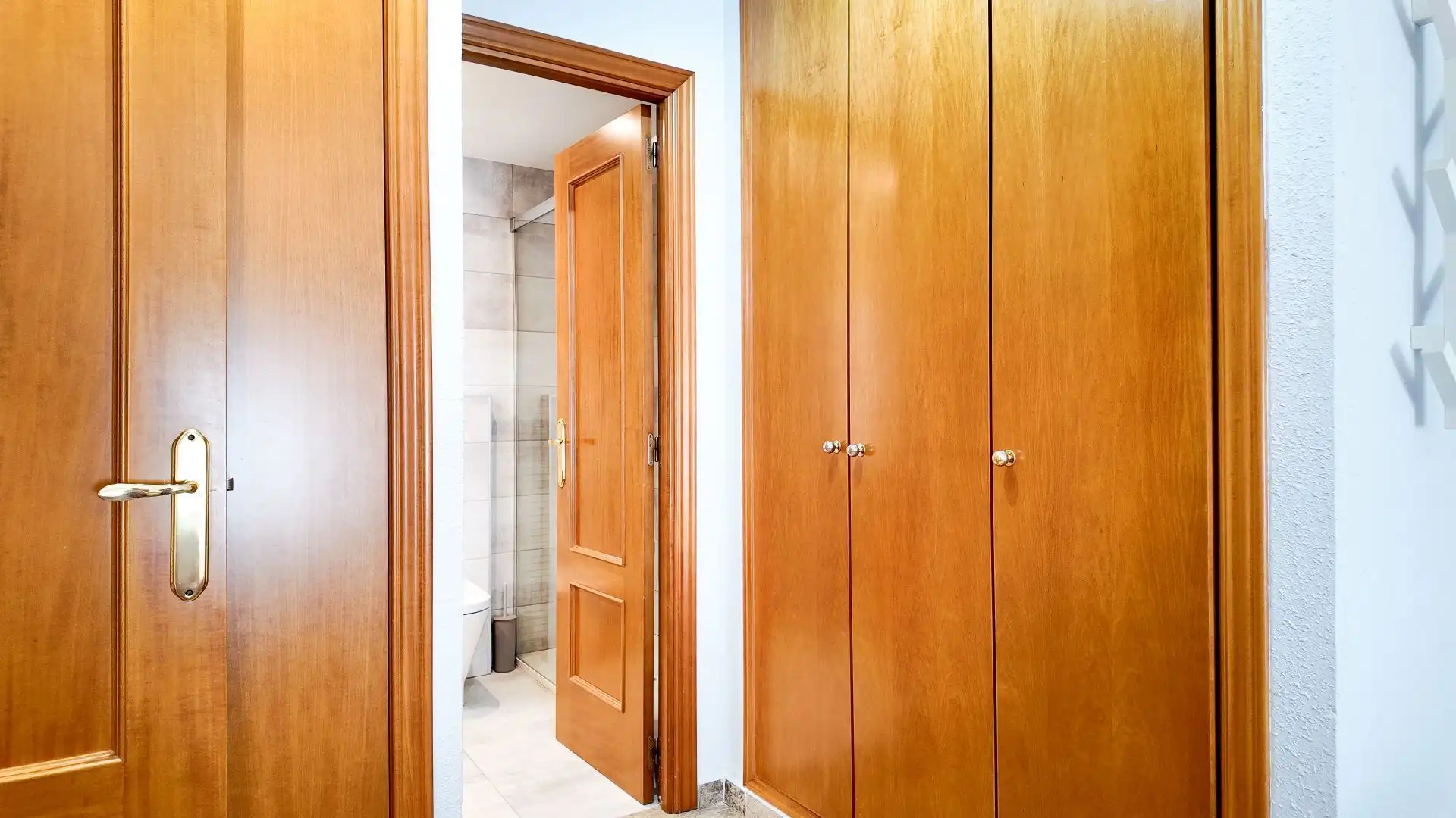 Bany de Apartament de lloguer en Valencia amb Aire condicionat, Calefacció i Terrassa