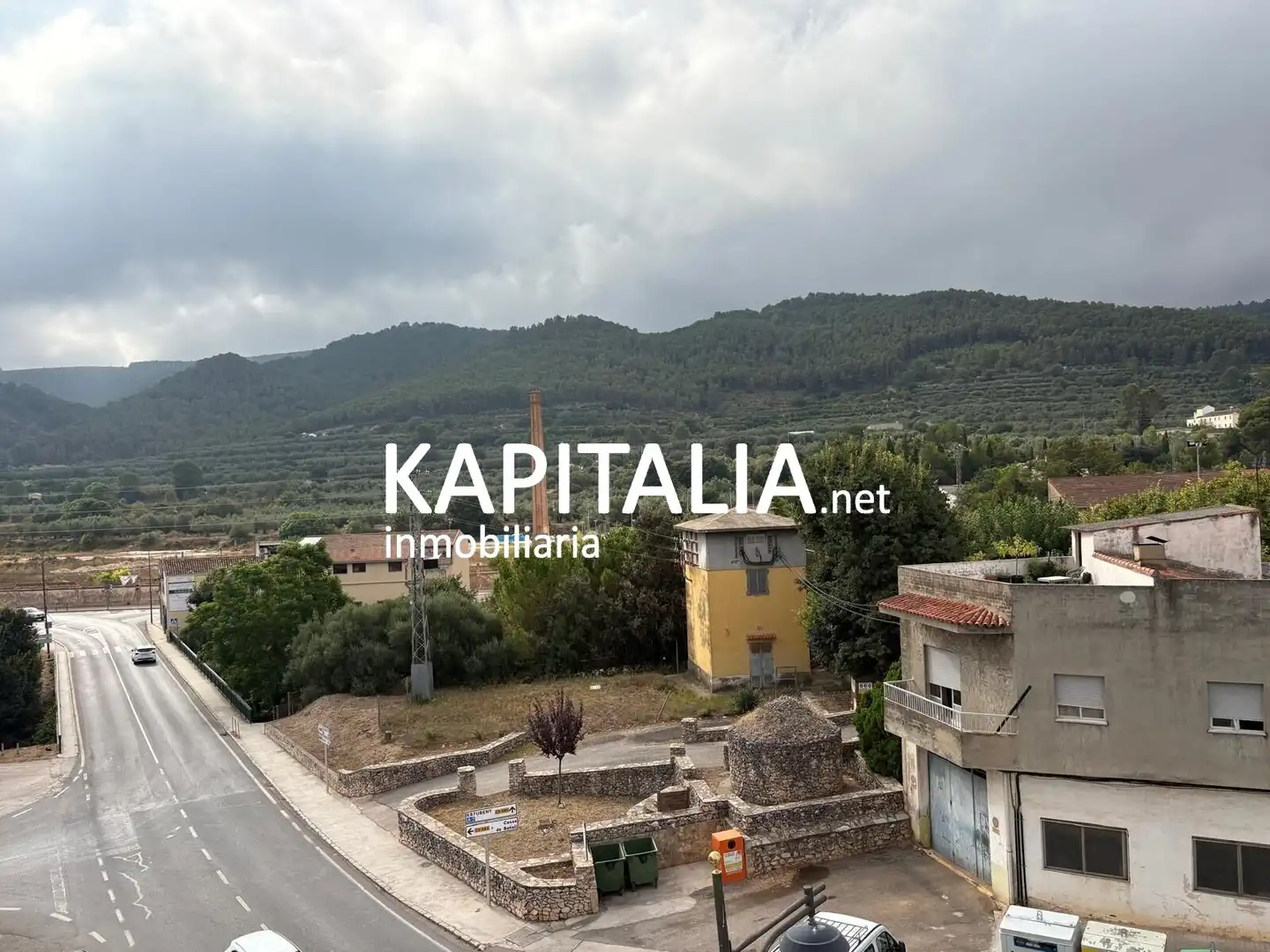 Vista exterior de Edificio en venta en Enguera