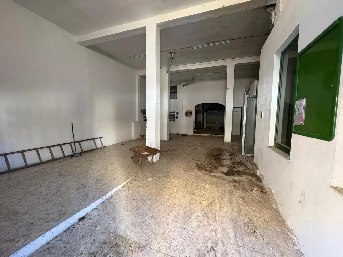 Local comercial de lloguer a Madre de Dios - Vallesequillo
