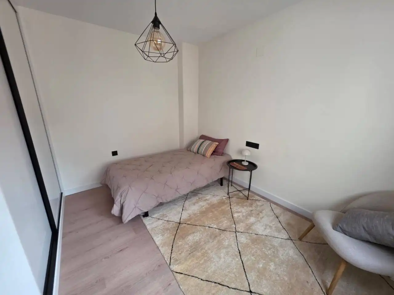 Habitación de Casa adosada en venta en Pozo Cañada con Calefacción y Piscina comunitaria