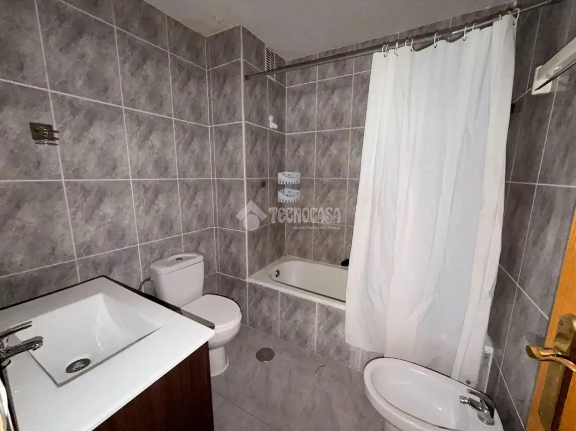 Bathroom of Flat for sale in Leganés  with Heating and Terrace