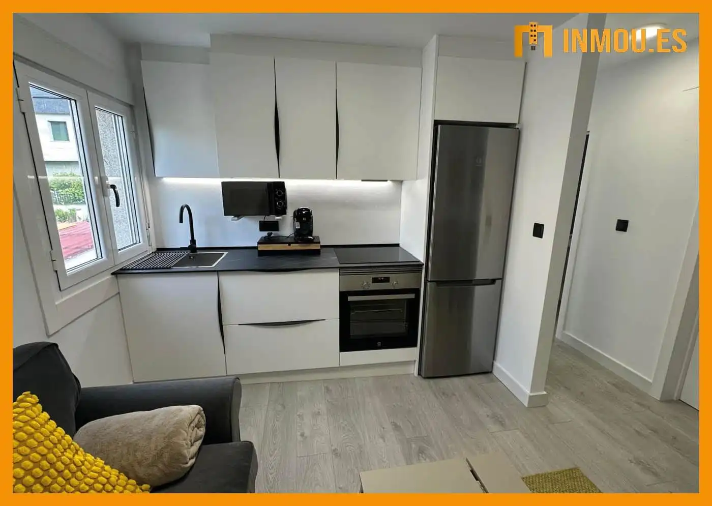 Cuina de Apartament de lloguer en Ourense Capital  amb Aire condicionat, Calefacció i Moblat
