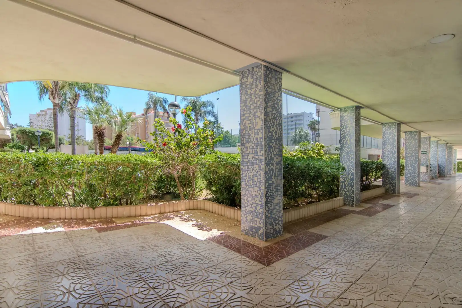 Vista exterior de Apartamento en venta en Gandia con Terraza y Piscina comunitaria