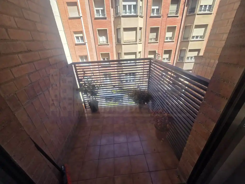Pis amb ascensor en venda a Calle Villamediana