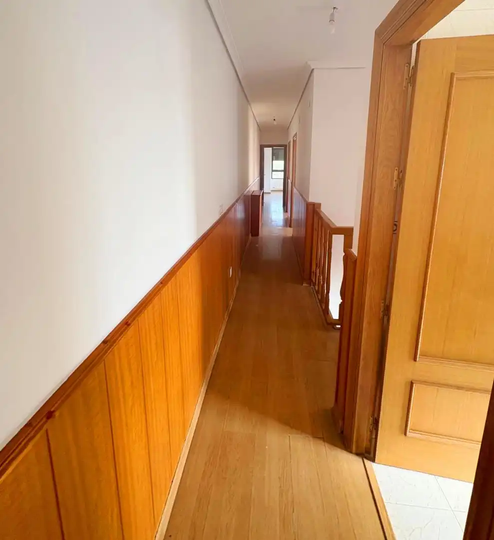 Casa adosada en venta en Albacete con Calefacción, Parquet y Internet