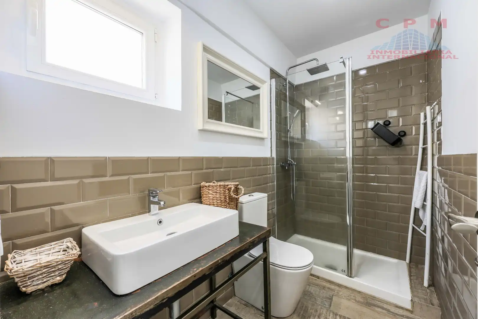 Bathroom of Duplexes for rent in Madrid  with Air Conditioner, Heating and Furnished