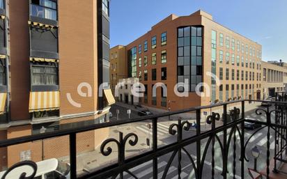 Exterior view of Flat to rent in  Madrid Capital  with Air Conditioner