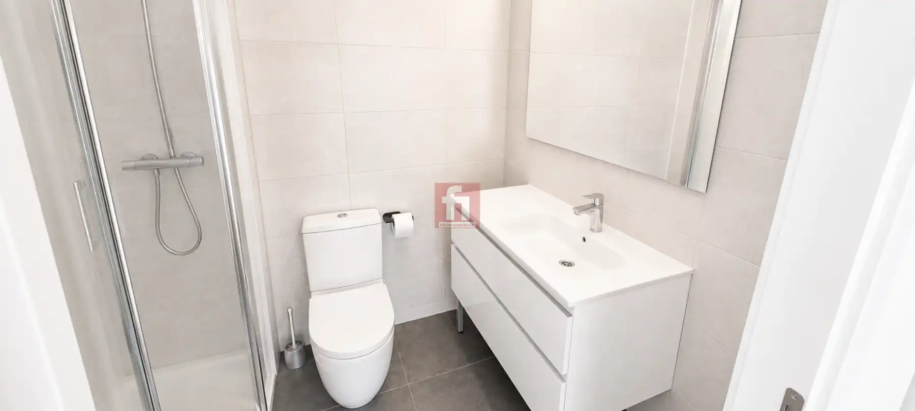 Badezimmer von Wohnung zur Miete in Mataró mit Klimaanlage, Heizung und Parkett
