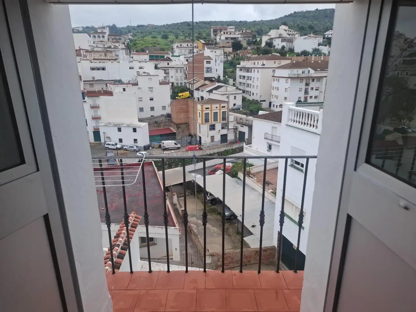 Vista exterior de Casa o xalet en venda en Tolox amb Terrassa