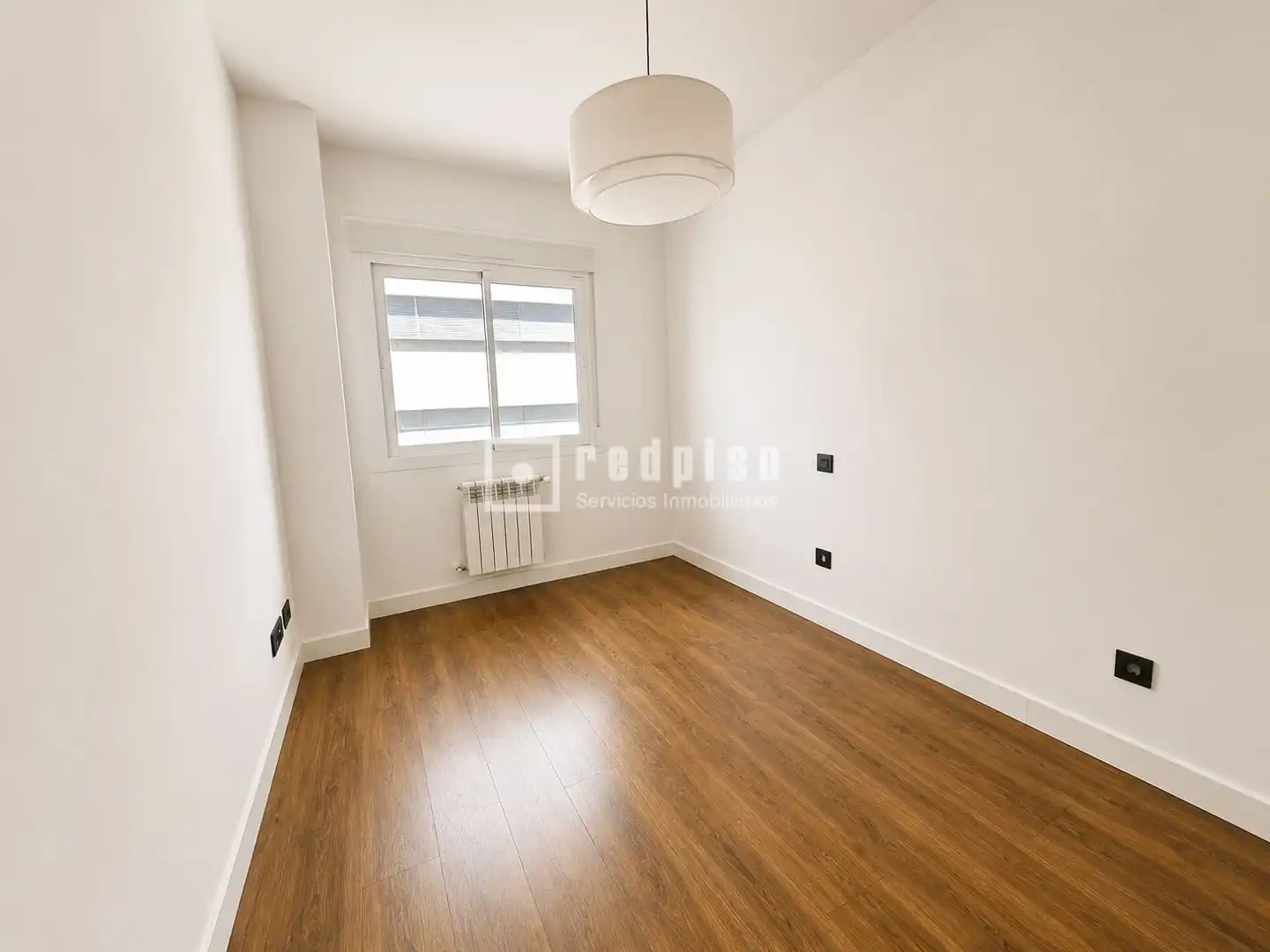 Schlafzimmer von Wohnung zur Miete in Madrid mit Heizung, Privatgarten und Abstellraum