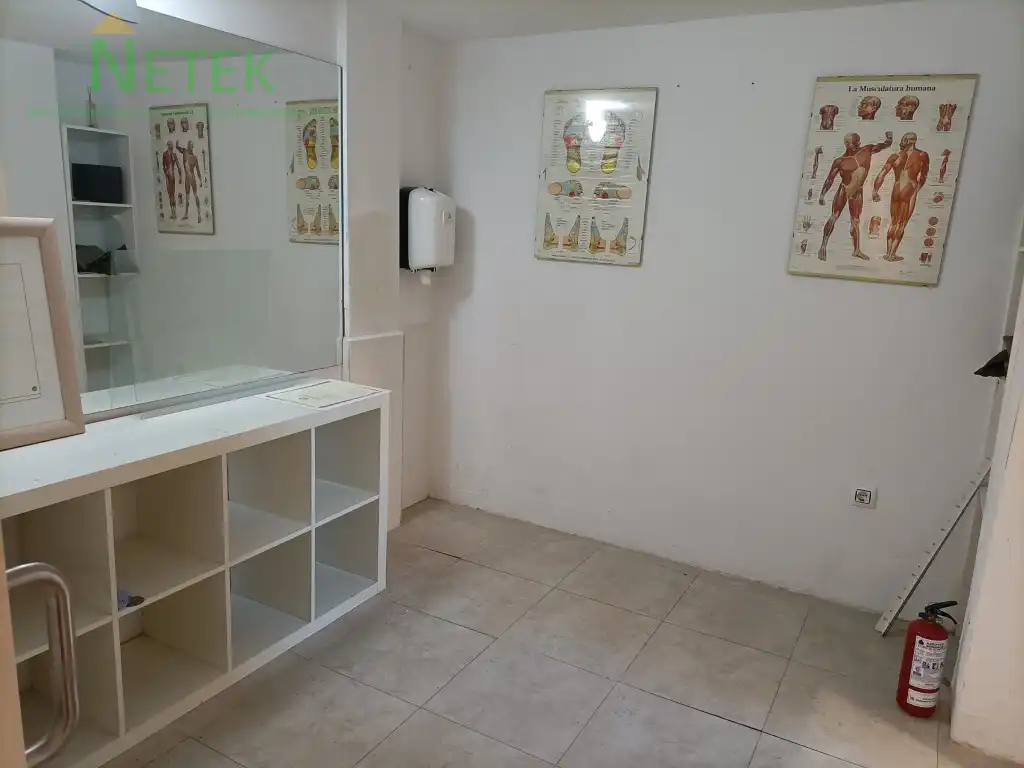 Commercial properties for sale in Calle Sierra Morena, 10, San Andrés - San Antolín