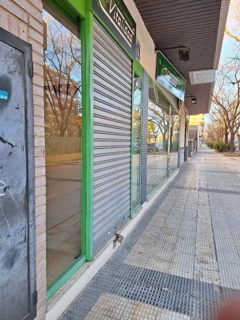 Vista exterior de Local en venta en Zaragoza