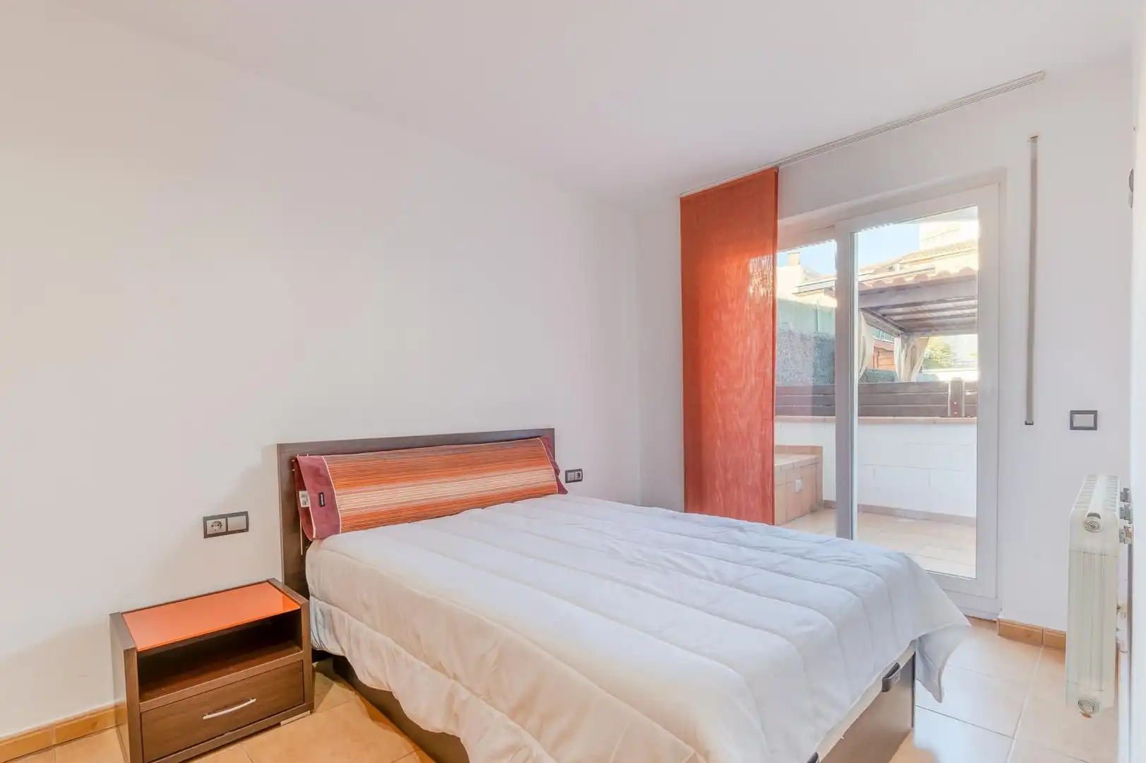 Habitación de Piso en venta en Cassà de la Selva con Aire acondicionado, Calefacción y Terraza