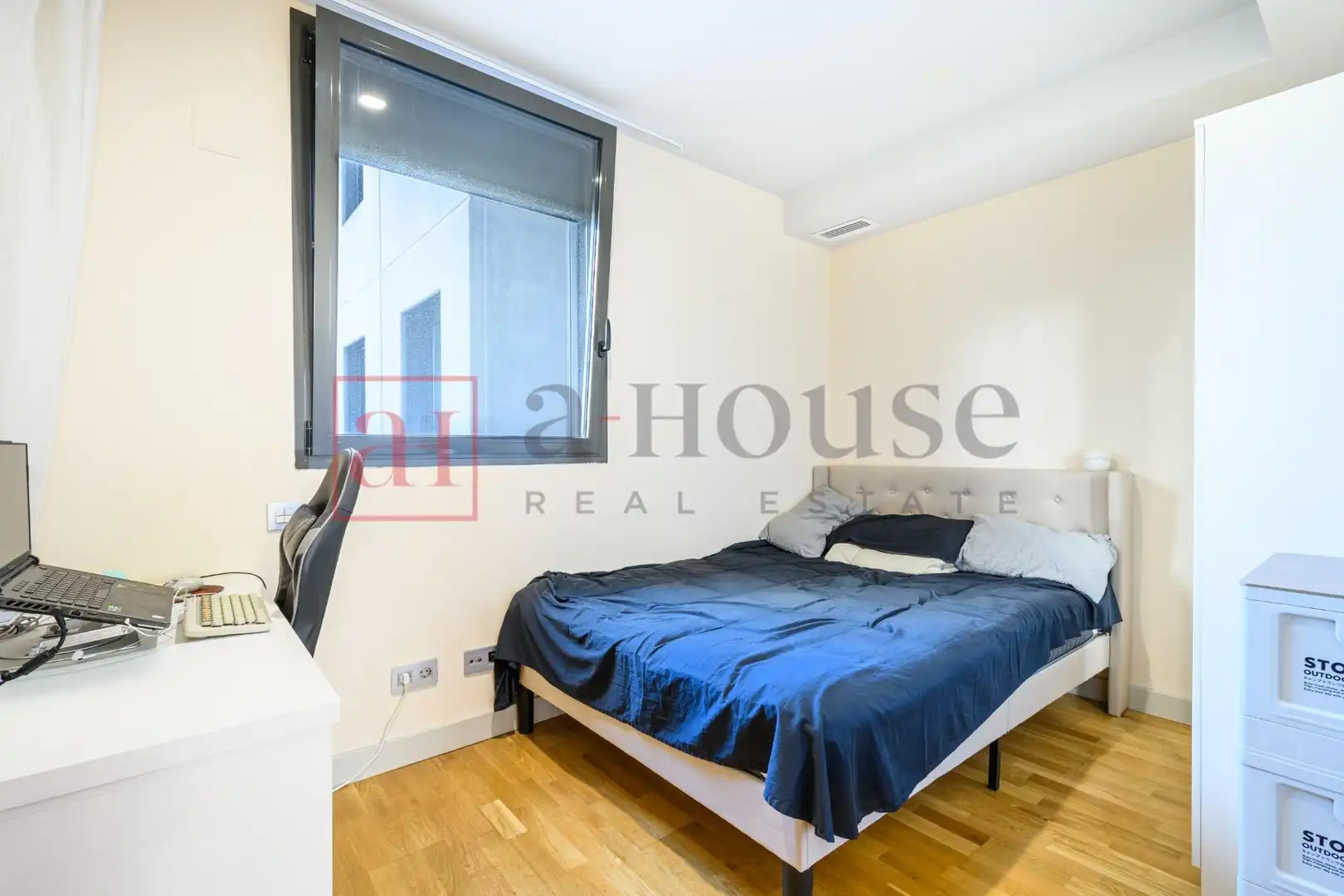 Schlafzimmer von Wohnung zum Verkauf in Barcelona mit Heizung, Parkett und Terrasse