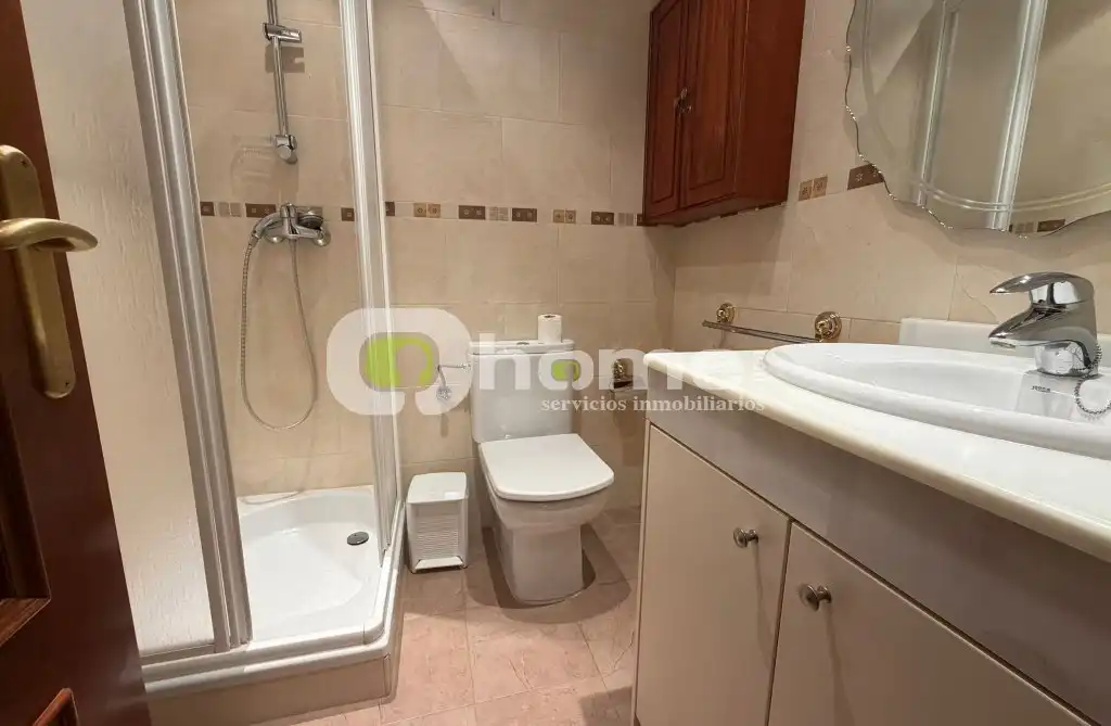 Bathroom of Flat for sale in Zamora Capital   with Air Conditioner, Heating and Parquet flooring