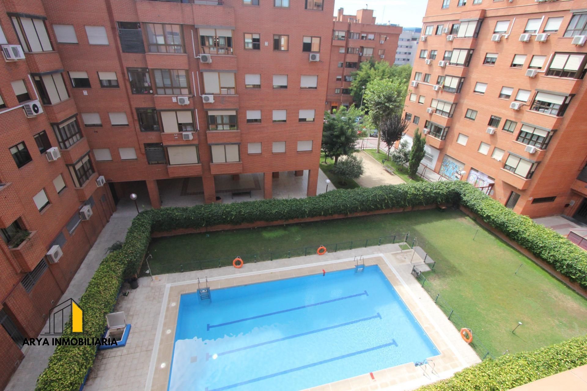 Piscina de Pis en venda en Torrejón de Ardoz amb Aire condicionat, Calefacció i Piscina comunitària