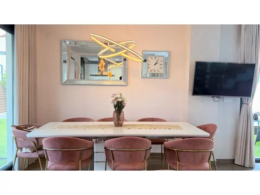 House with pool for sale in Calle Maite Pagazaurtundua Ruiz, imagen 9