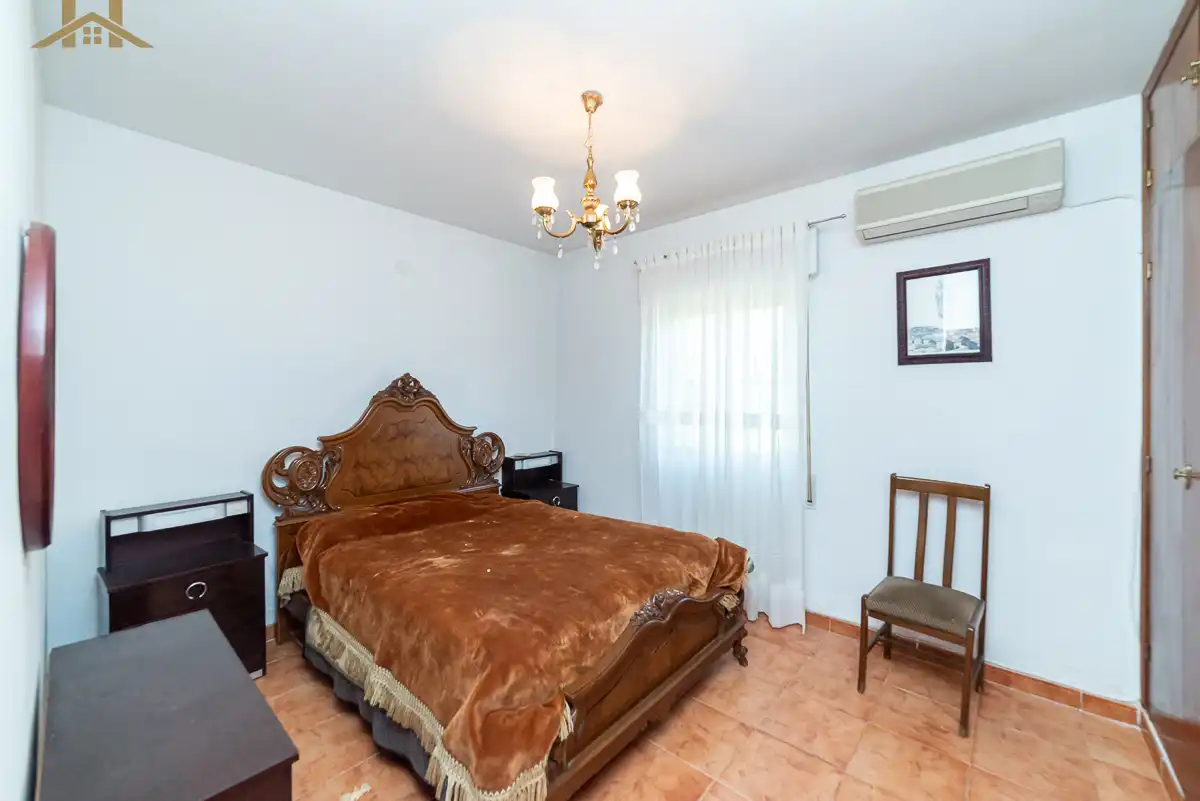 Dormitori de Casa o xalet en venda en Aldea del Fresno amb Aire condicionat, Jardí privat i Terrassa