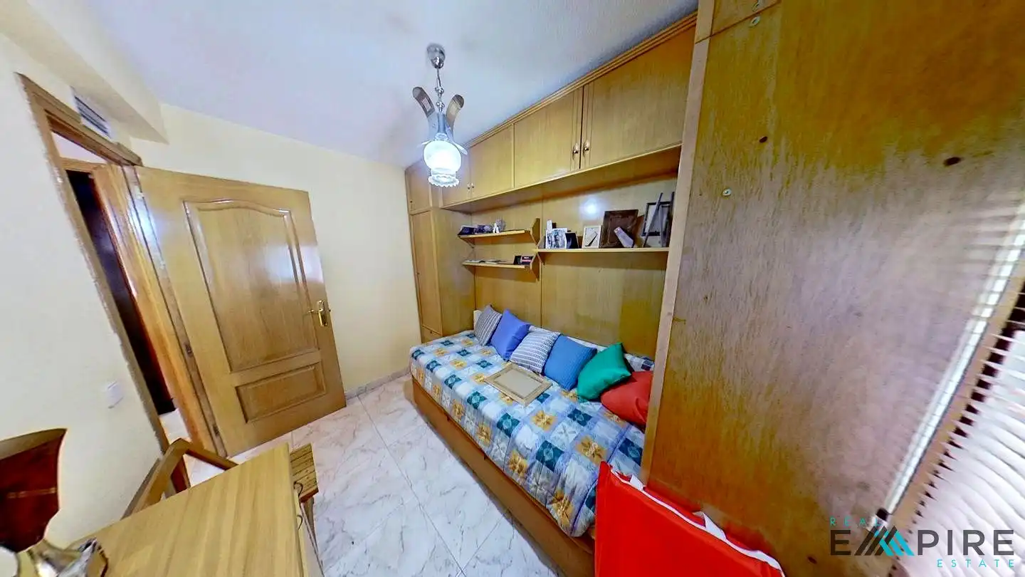 Bedroom of Flat for sale in Parla  with Air Conditioner, Heating and Terrace
