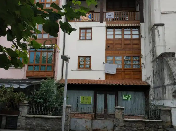 Locale commerciale in vendita a Villabona, imagen 2