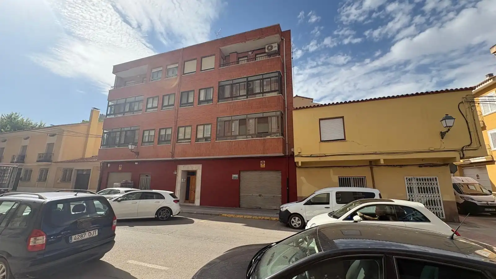 Vista exterior de Local en venta en Almansa