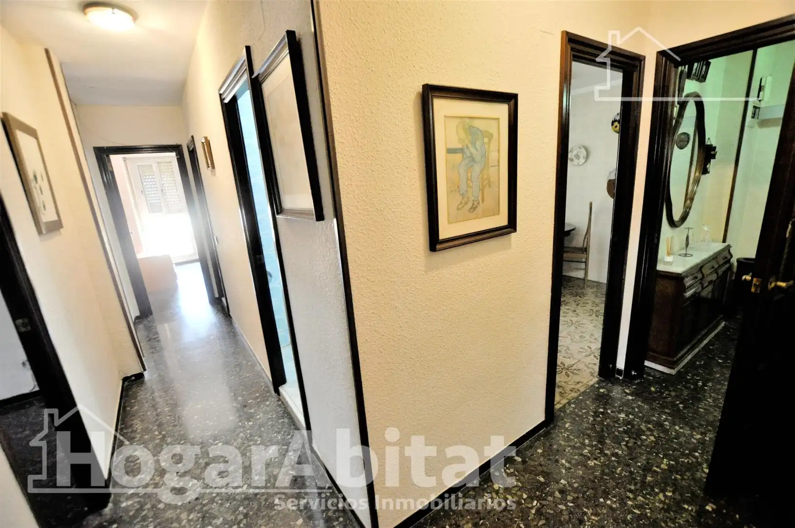 Piso en venta en Valencia con Balcón