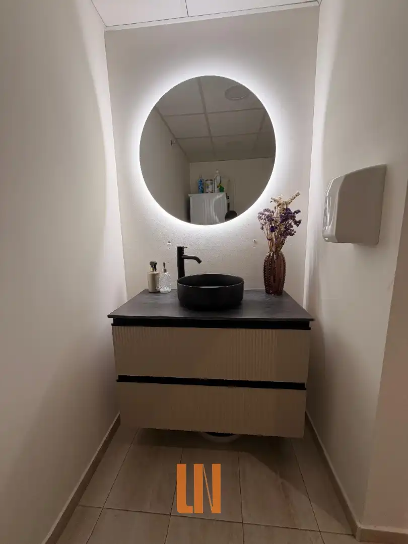 Baño de Local de alquiler en A Coruña Capital  con Calefacción