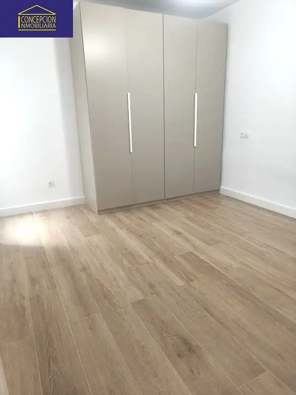 Schlafzimmer von Wohnung zur Miete in Córdoba mit Klimaanlage, Heizung und Parkett