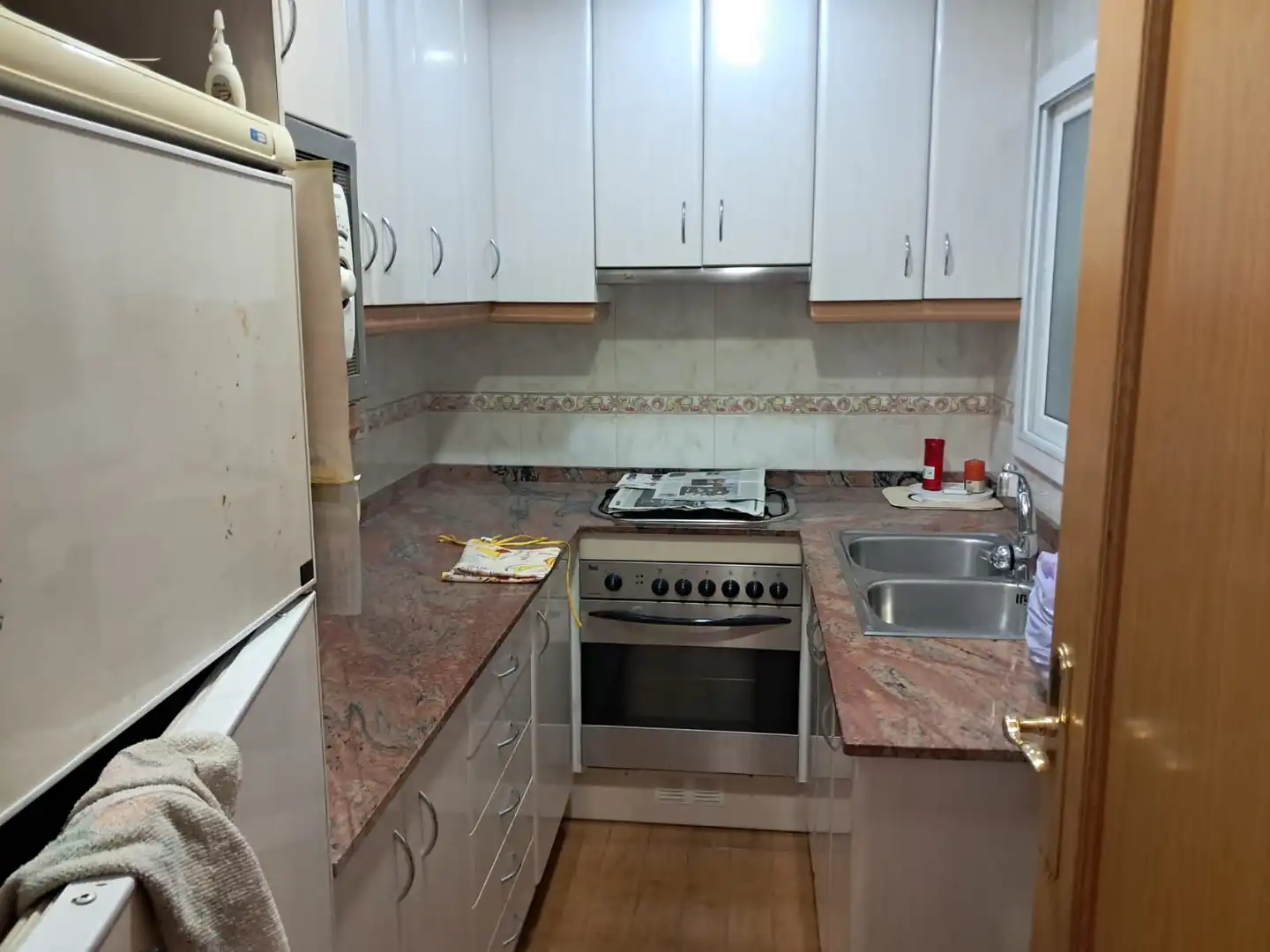Cocina de Piso en venta en L'Hospitalet de Llobregat con Aire acondicionado y Calefacción