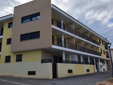 Baixos amb balcó en venda a Càlig