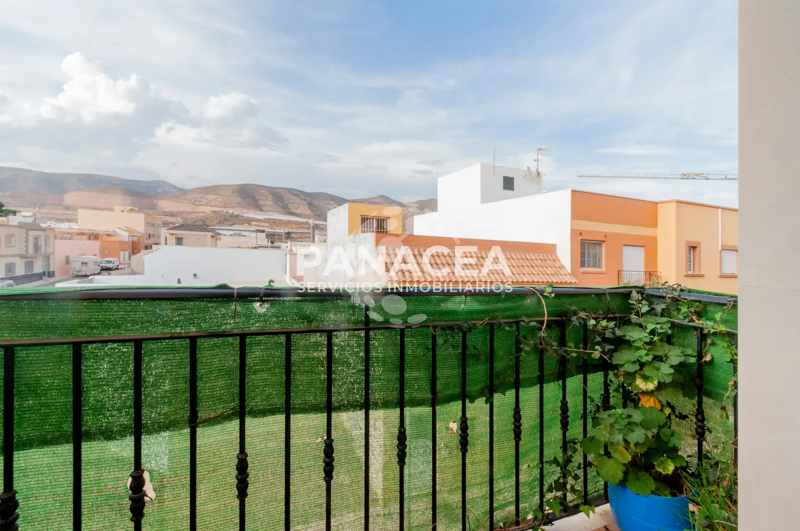 Vista exterior de Piso en venta en La Gangosa