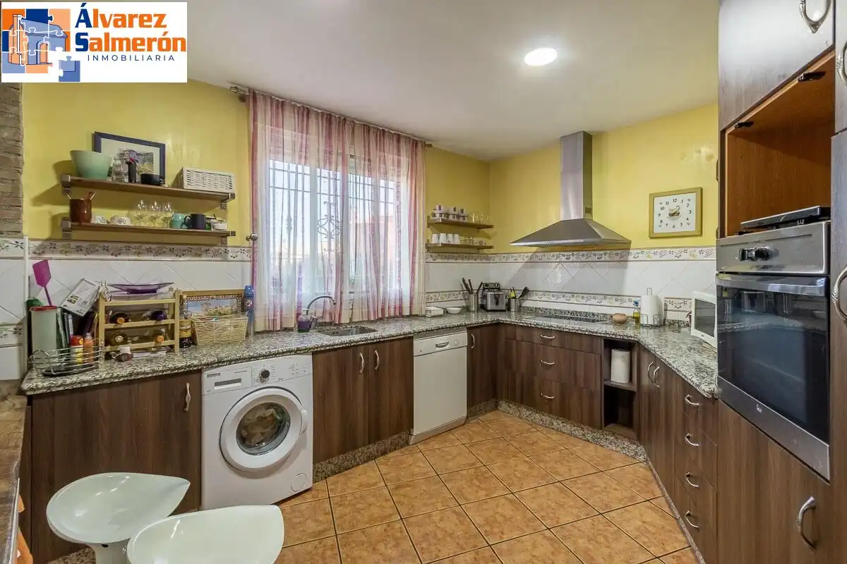 Detached house with pool for sale in Calle del Arache, imagen 27