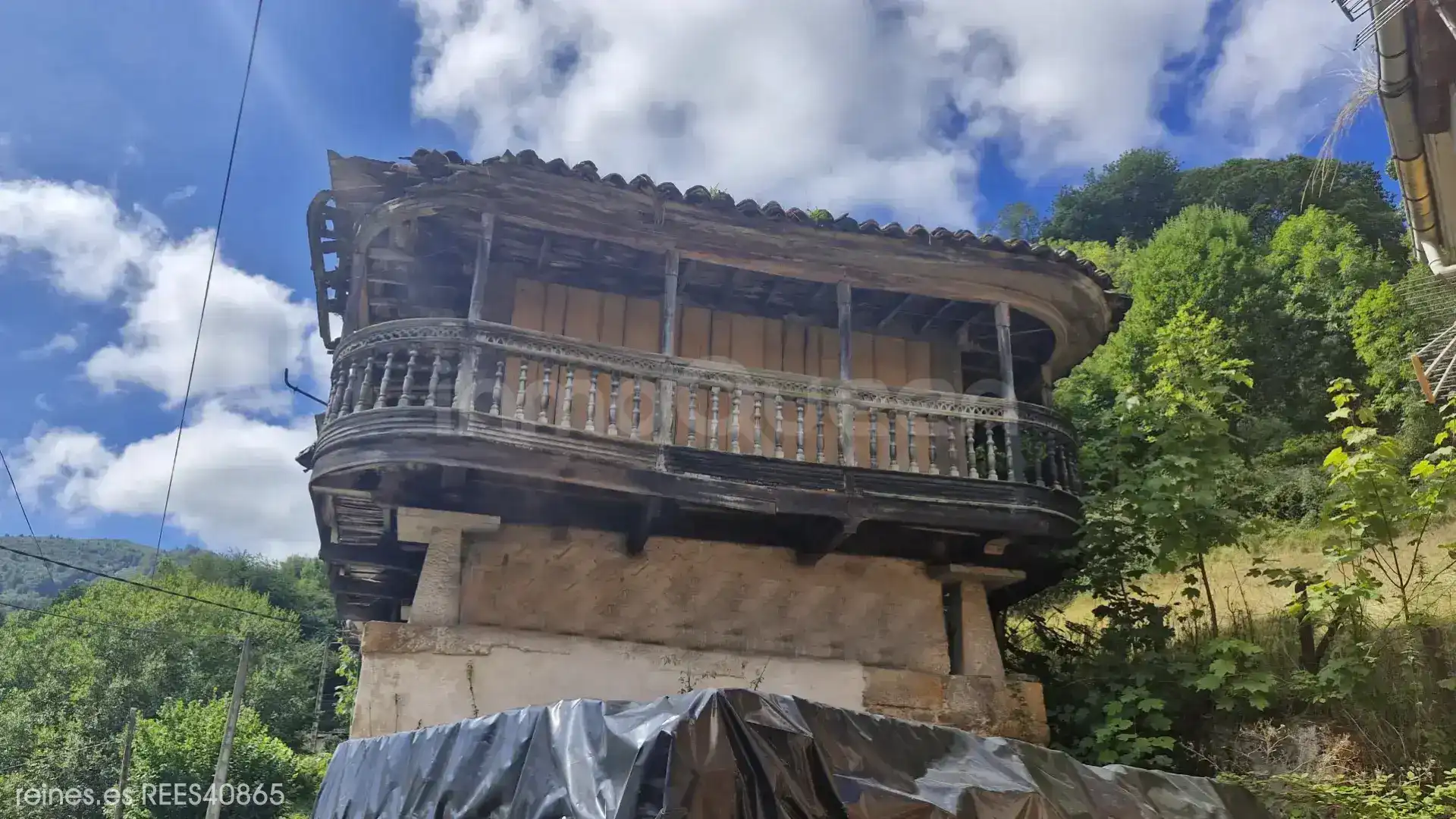 Vista exterior de Casa o chalet en venta en San Martín del Rey Aurelio con Aire acondicionado y Jardín privado