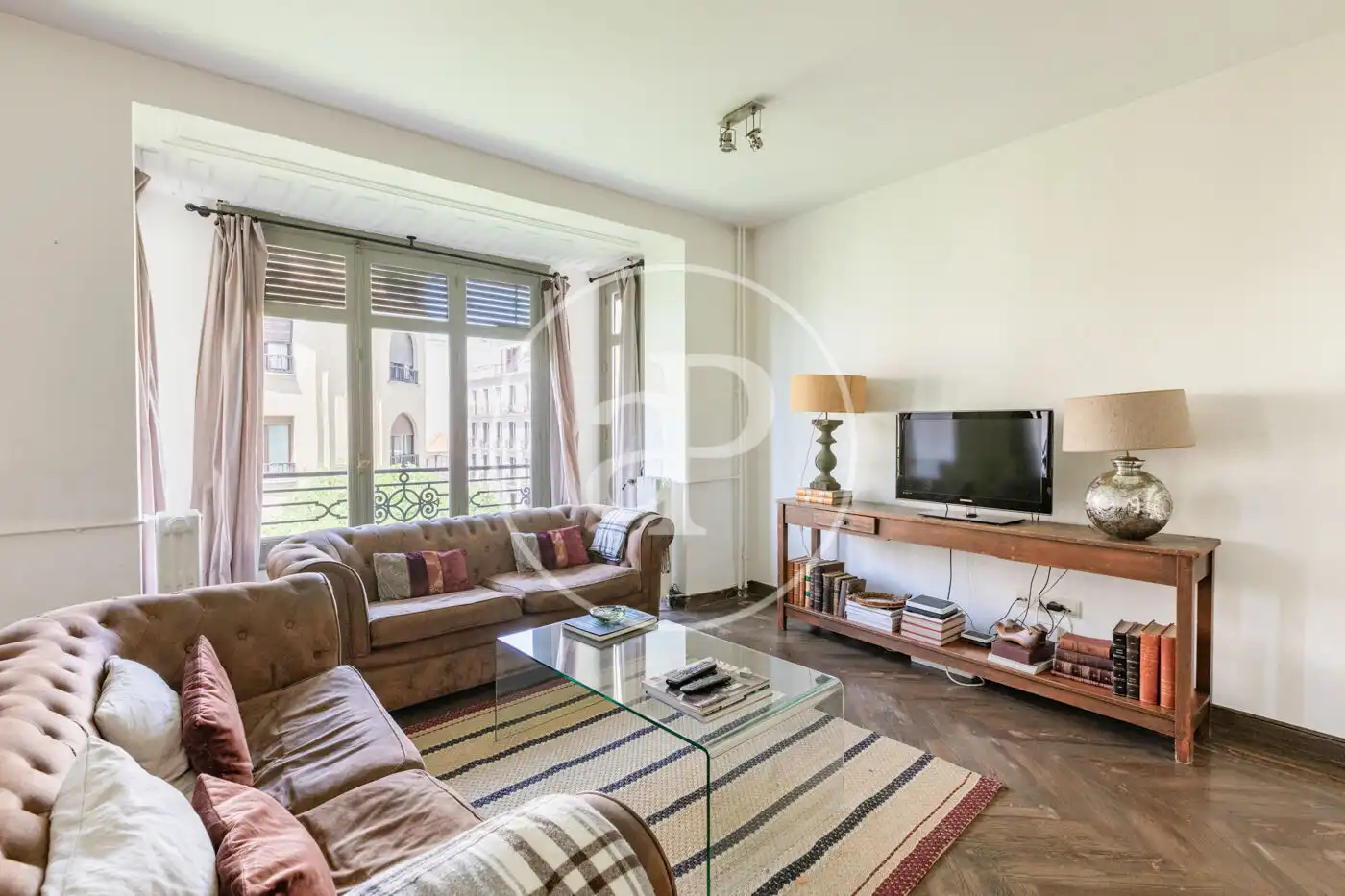 Flat for rent in C. de Moreto, Jerónimos