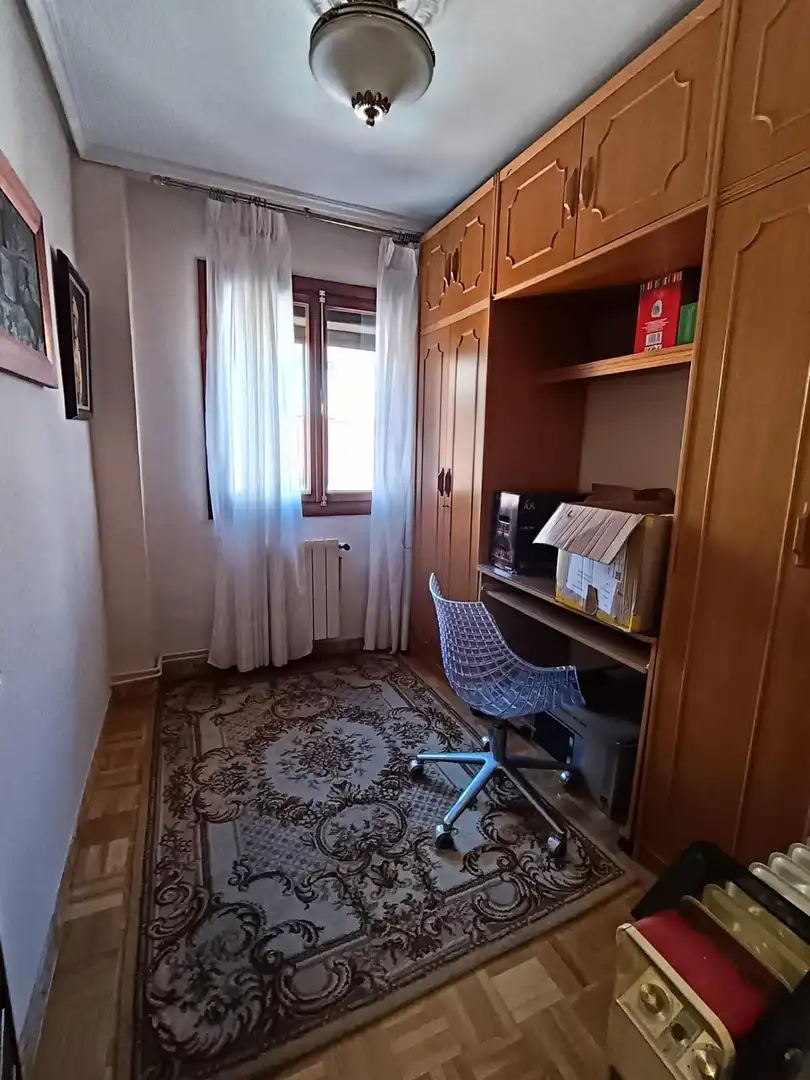 Piso de alquiler en Rondilla