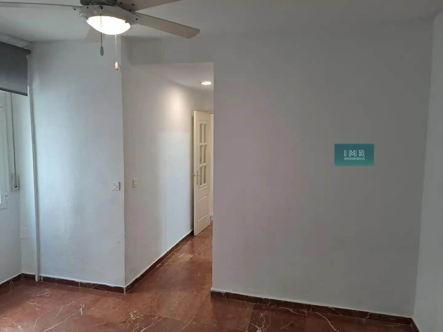 Flat for rent in Sevilla  with Air Conditioner and Storage room