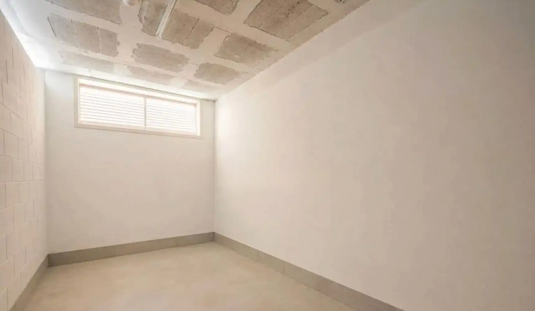 Wohnung zum Verkauf in Sant Cugat del Vallès mit Klimaanlage, Heizung und Privatgarten