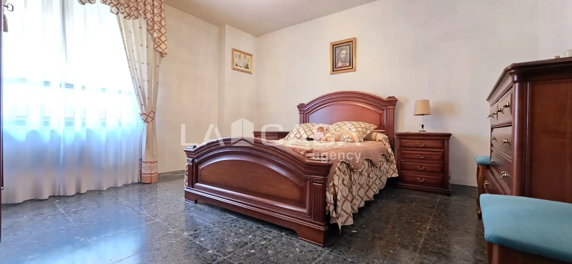 Habitación de Piso en venta en Valladolid con Calefacción, Trastero y Balcón