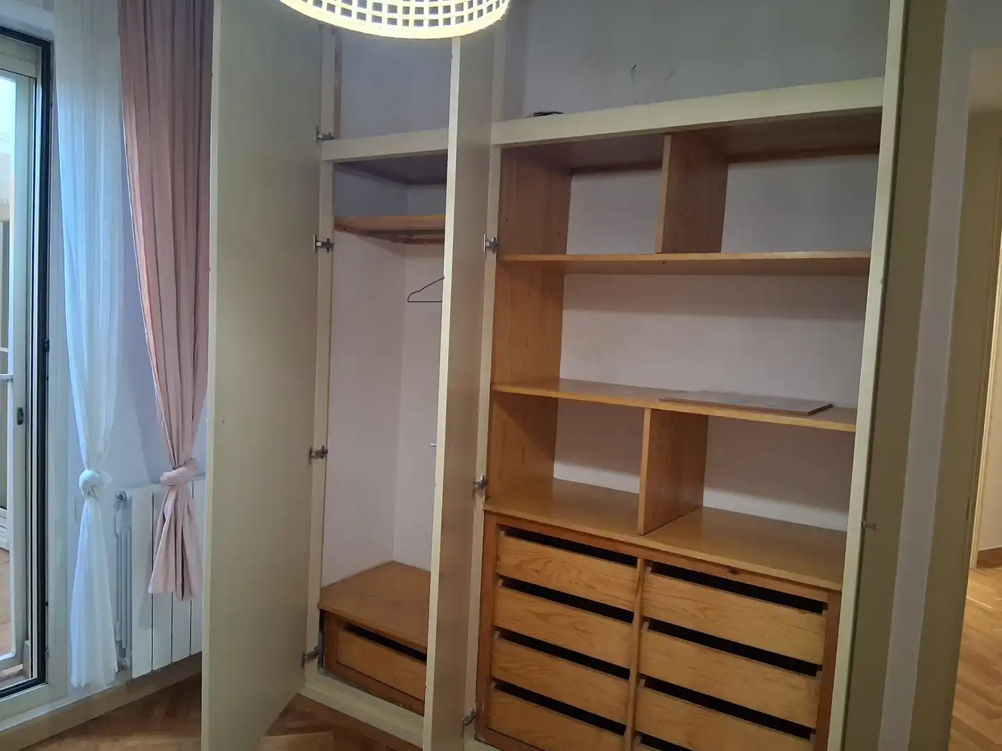 Schlafzimmer von Wohnung zum Verkauf in Sabadell mit Heizung, Parkett und Ofen