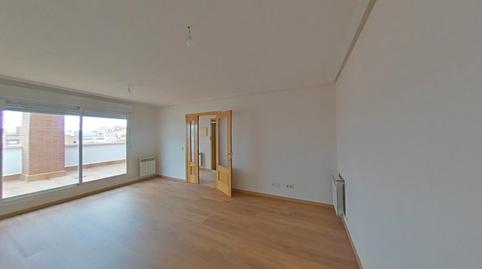 Foto 2 de Pis en venda a Calle de José Bielsa, Pradolongo,  Madrid Capital